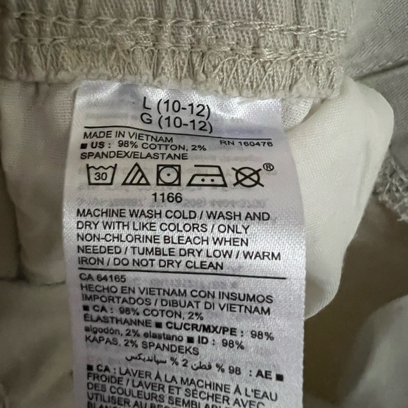 🎀 Old Navy khaki pull on shorts  size large - Picture 3 of 3